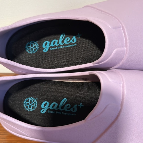 STAND + Gales frontline ultra comfort nurses shoes, lavender color, like new - Picture 7 of 8